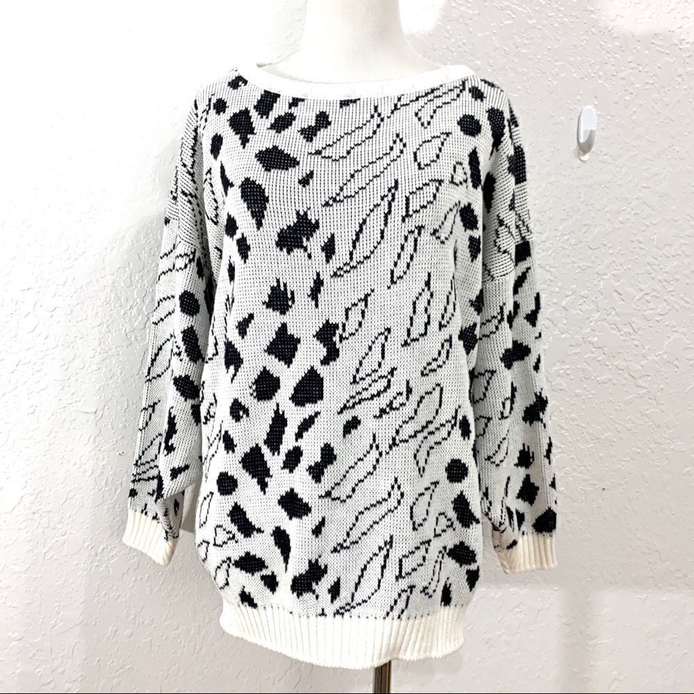 Vintage Jolie Black White Acrylic Sweater